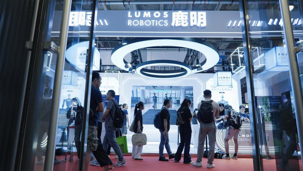 WRC2025 上的“颠覆者样本”：生而成熟的鹿明机器人(图1)